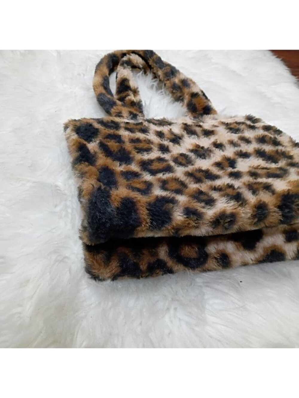 Leopard Print Faux Fur Tote Bag - Soft & Stylish Handbag For Everyday Use - Picture 2 of 11